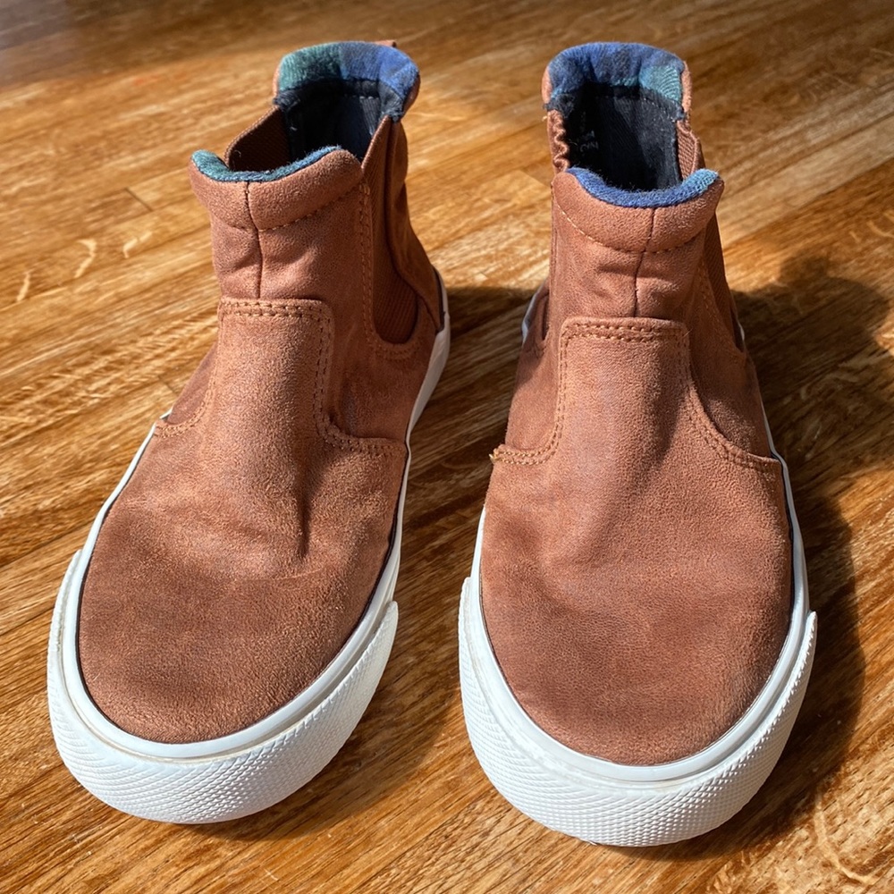 Kids Brown Suede Old Navy Shoes size 12